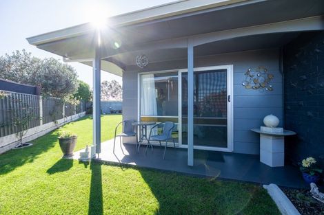 Photo of property in 22 Glamorgan Avenue, Tamatea, Napier, 4112