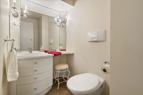 Photo of property in 37 Burrows Avenue, Karori, Wellington, 6012