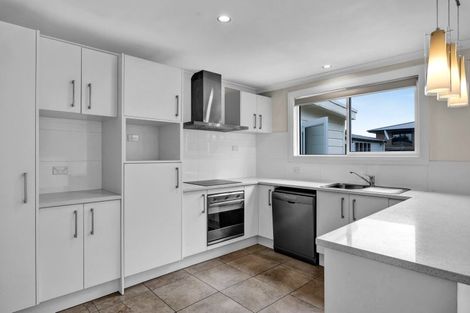 Photo of property in 35 Cordelia Street, Stratford, 4332