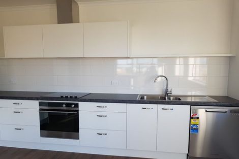 Photo of property in 16 Leebank Crescent, Riverhead, 0820