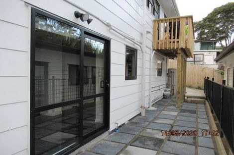 Photo of property in 5 Fernhaven Place, Massey, Auckland, 0614