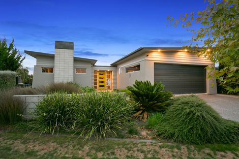 Photo of property in 29 Norfolk Drive, Cambridge, 3434