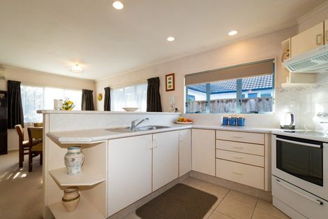 Photo of property in 2/189 Gloucester Street, Taradale, Napier, 4112