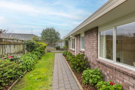 Photo of property in 100 Michael Road, Paraparaumu Beach, Paraparaumu, 5032
