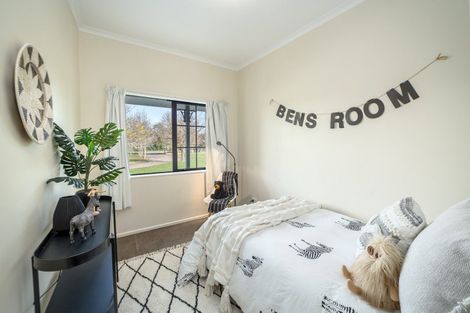 Photo of property in 15 Campbell Drive, Martinborough, 5711