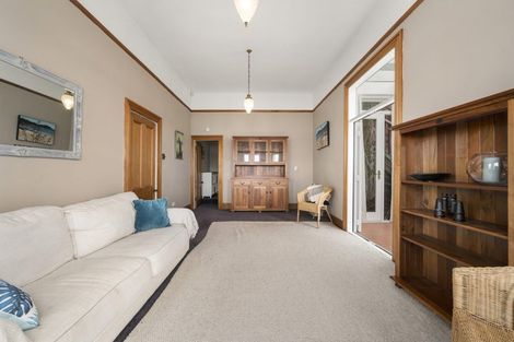 Photo of property in 44 Evans Bay Parade, Roseneath, Wellington, 6021