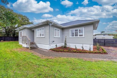 Photo of property in 15 Edward Street, Riverhead, 0820