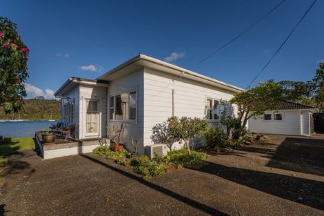 Photo of property in 96 Albert Street, Whitianga, 3510
