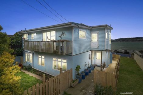 Photo of property in 277 Queens Drive, Lyall Bay, Wellington, 6022