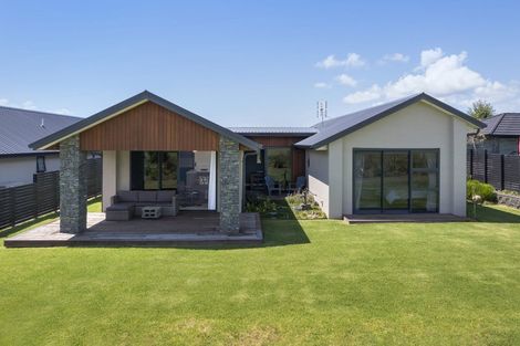 Photo of property in 32 Arran Drive, Aongatete, 3178