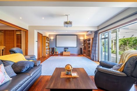 Photo of property in 62 Kiriwai Road, Paremata, Porirua, 5024