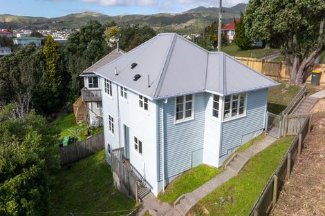 Photo of property in 35 Gloucester Street, Cannons Creek, Porirua, 5024