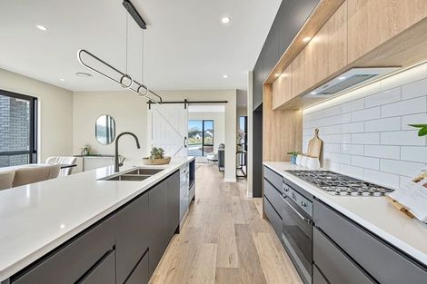 Photo of property in 4 Wheki Place, Swanson, 0614