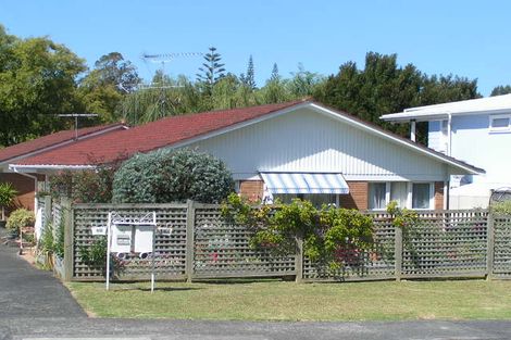 Photo of property in 2/14 Keldale Place, Forrest Hill, Auckland, 0620