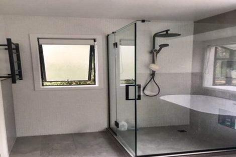 Photo of property in 8 Forsythe Place, Massey, Auckland, 0614