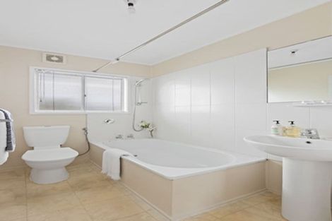Photo of property in 1/34 Mayfield Road, Glenfield, Auckland, 0629