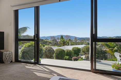 Photo of property in 10 Cable Bay Block Road, Cable Bay, 0420