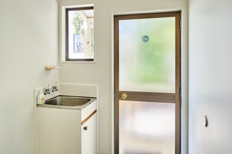 Photo of property in 31 Omapere Street, Whitby, Porirua, 5024