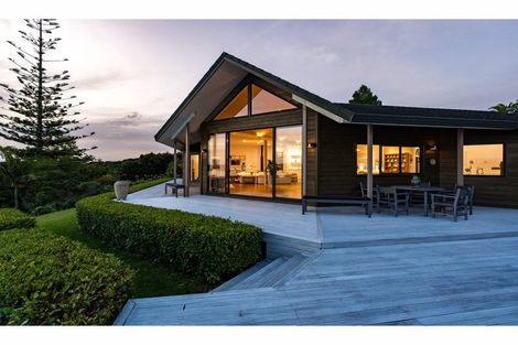 Photo of property in 2 Doves Bay Road, Kerikeri, 0294