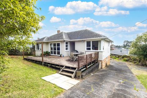 Photo of property in 72 Colwill Road, Massey, Auckland, 0614