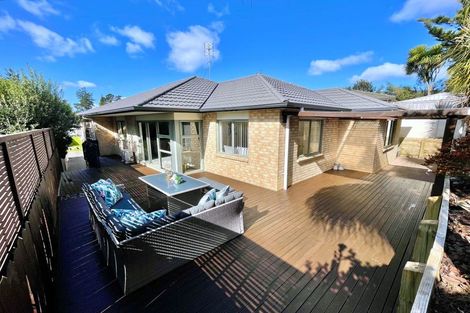 Photo of property in 15 Reidy Place, Pukekohe, 2120