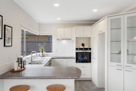 Photo of property in 19 Montecito Place, Golflands, Auckland, 2013
