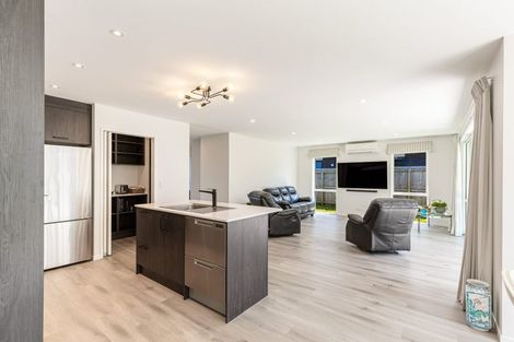Photo of property in 36 Accolage Boulevard, Kumeu, 0810