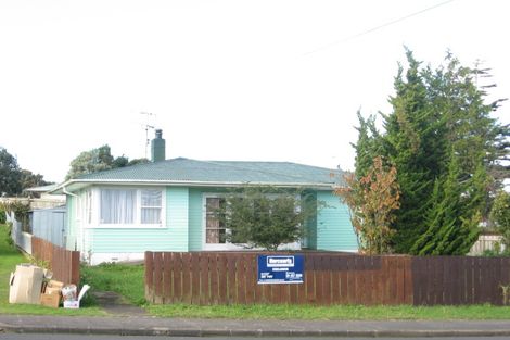 Photo of property in 4 Kirton Crescent, Manurewa, Auckland, 2102