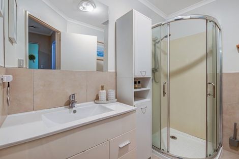 Photo of property in 25a Jelas Road, Red Beach, 0932