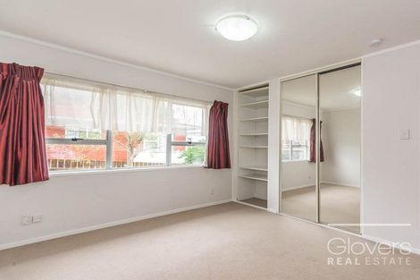 Photo of property in 4214a/2 Great North Road, Glendene, Auckland, 0602