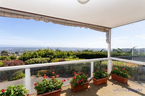 Photo of property in 185 Hackthorne Road, Cashmere, Christchurch, 8022