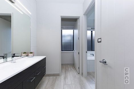 Photo of property in 42 Pohutukawa Parade, Riverhead, 0820