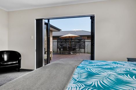 Photo of property in 38 Montague Grove, Stratford, 4332