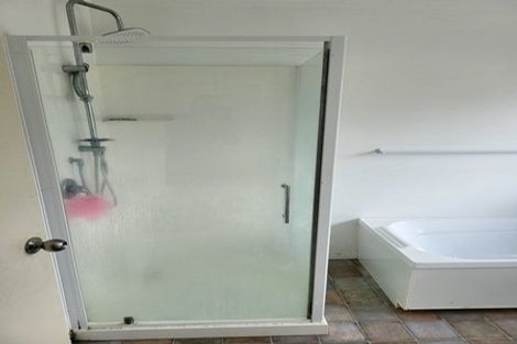 Photo of property in 3a Waterview Road West, Takanini, 2112