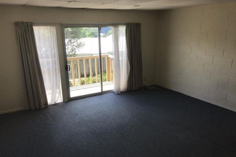 Photo of property in 2/98 Birkdale Road, Birkdale, Auckland, 0626