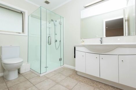 Photo of property in 7 Magilligan Close, East Tamaki Heights, Auckland, 2016