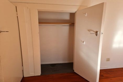 Photo of property in 100 Nairn Street, Mount Cook, Wellington, 6011