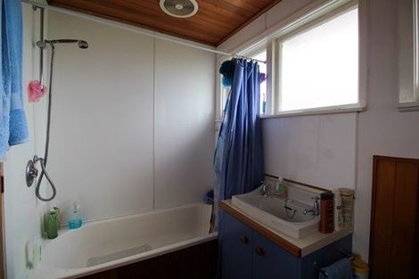 Photo of property in 46f1- Thackeray Street, Trentham, Upper Hutt, 5018