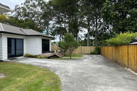 Photo of property in 40 Trinidad Road, Sunnynook, Auckland, 0620