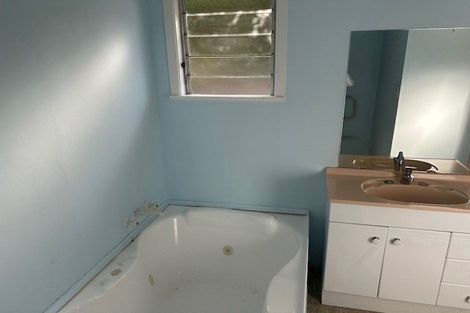 Photo of property in 9 Winifred Avenue, Bayview, Auckland, 0629