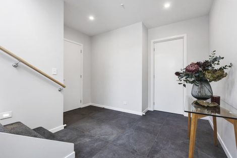 Photo of property in 7b Montrose Place, Highlands Park, New Plymouth, 4312