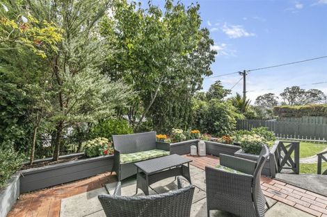 Photo of property in 2/16 Stanley Road, Glenfield, Auckland, 0629