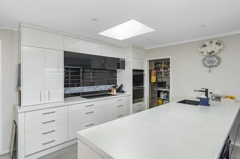 Photo of property in 32 Macdonald Heights, Feilding, 4702