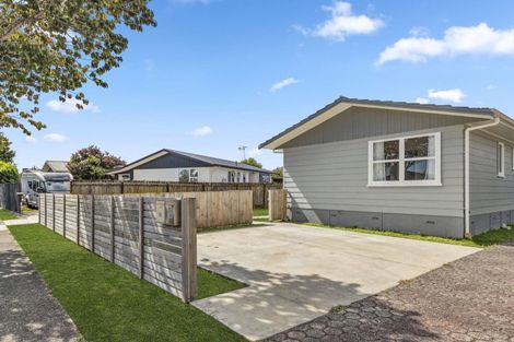 Photo of property in 20 Rhonda Avenue, Deanwell, Hamilton, 3206