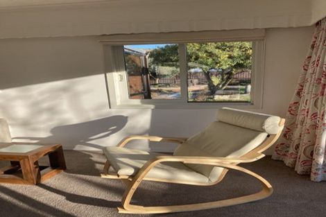 Photo of property in 10 Taupata Street, Redcliffs, Christchurch, 8081