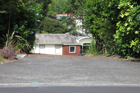 Photo of property in 16 Highwood Grove, Torbay, Auckland, 0630