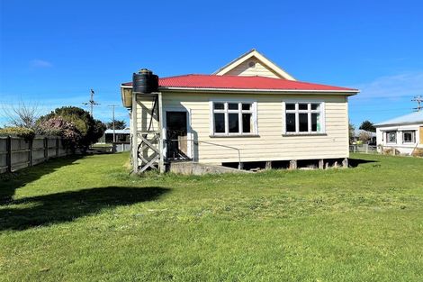 Photo of property in 35 Main Road, Owaka, 9535