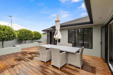 Photo of property in 10 Kinnaird Place, Huntington, Hamilton, 3210