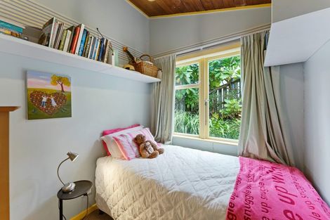 Photo of property in 34 The Parade, Paekakariki, 5034
