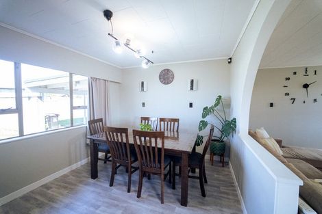 Photo of property in 243 Flaxmere Avenue, Flaxmere, Hastings, 4120